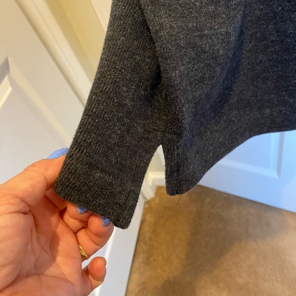 Men’s pullover sweater 1/4 front zipper by Polo. Size XL. Black. - Picture 4 of 5